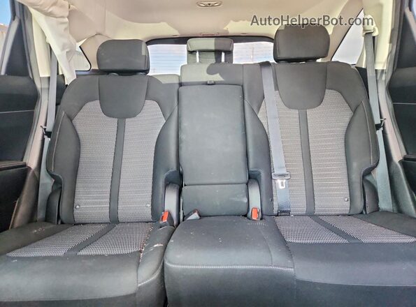 5XYRG4LC8NG130917 2022 KIA SORENTO Silver Vista de los asientos traseros