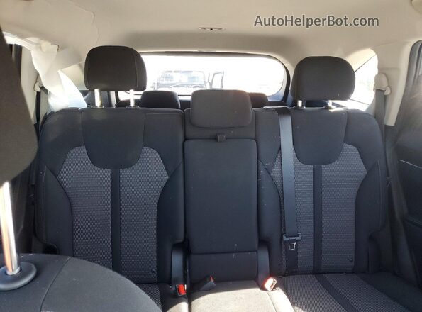 5XYRG4LC8PG186360 2023 KIA SORENTO Silver Vista de los asientos traseros