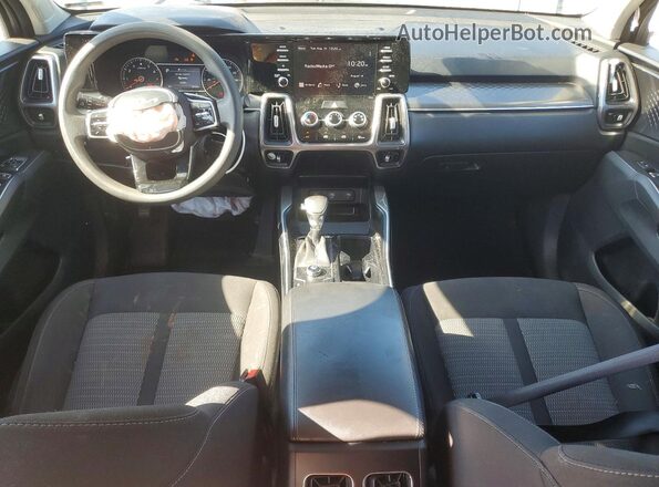 5XYRG4LC8PG186360 2023 KIA SORENTO Silver Vista del salpicadero