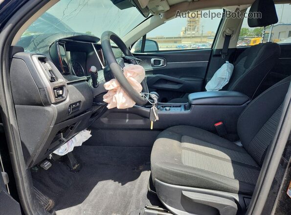 5XYRG4LC9NG112104 2022 KIA SORENTO Черный Вид салона спереди