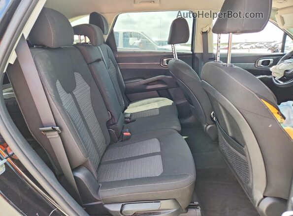 5XYRG4LC9NG112104 2022 KIA SORENTO Черный Вид задней части салона
