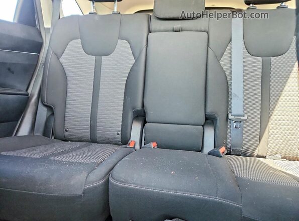 5XYRGDLC3NG122868 2022 KIA SORENTO Silver უკანა სავარძლების ხედი