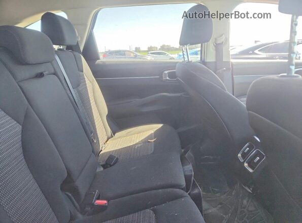 5XYRGDLC3NG122868 2022 KIA SORENTO Silver უკანა სალონის ხედი