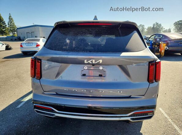 5XYRH4LF0NG103685 2022 KIA SORENTO Gray Widok z tyłu