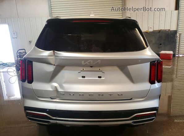 5XYRH4LF5NG086589 2022 KIA SORENTO Silver Հետևի տեսք