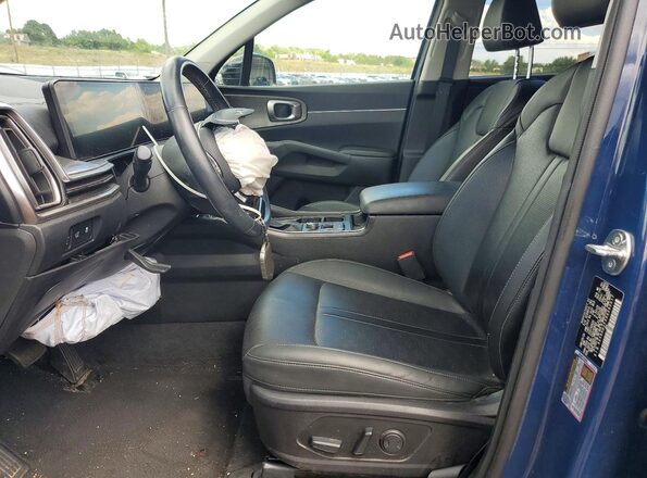 5XYRHDJFXRG260617 2024 KIA SORENTO Blue Widok wnętrza z przodu