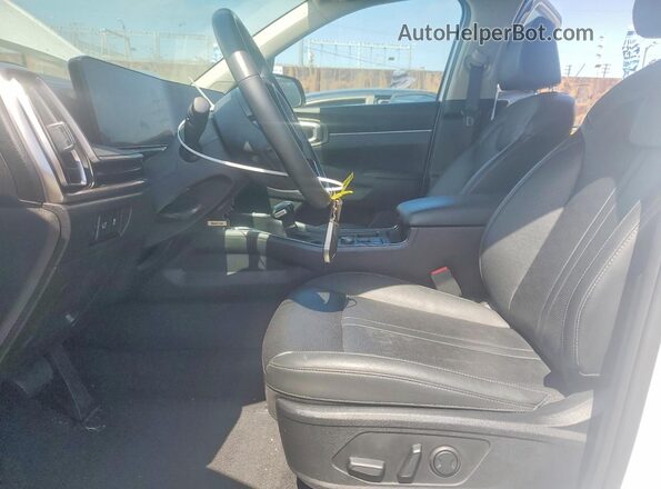 5XYRHDJFXSG324340 2025 KIA SORENTO White Front interior view