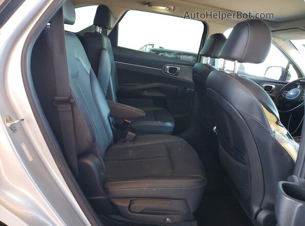 5XYRHDLF6MG026254 2021 KIA SORENTO Silver Rear interior view