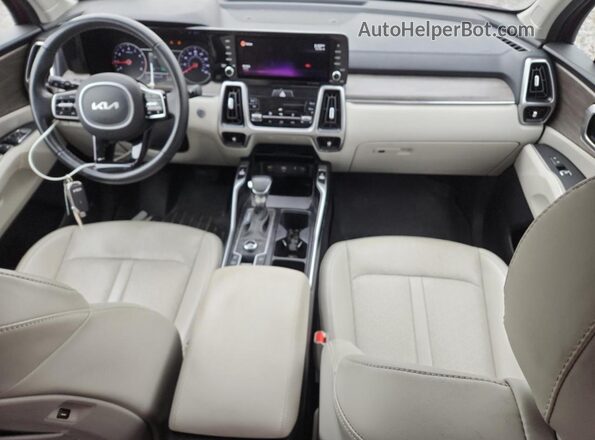 5XYRHDLF7NG094452 2022 KIA SORENTO Red Widok deski rozdzielczej