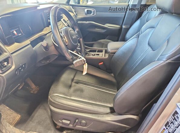 5XYRHDLF7NG138837 2022 KIA SORENTO Gray Front interior view