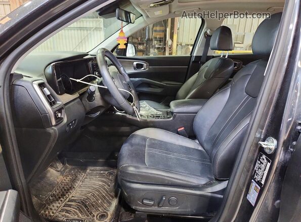 5XYRHDLF7PG163854 2023 KIA SORENTO Charcoal Front interior view