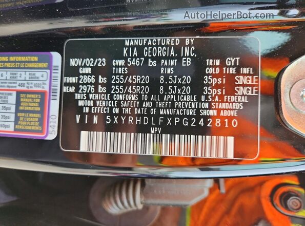 5XYRHDLFXPG242810 2023 KIA SORENTO Black VIN կոդի պիտակի տեսք