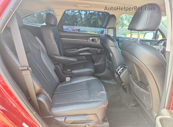 5XYRK4LF4MG024682 2021 KIA SORENTO Красный Вид задней части салона