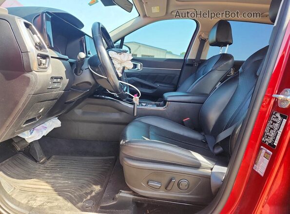 5XYRK4LF4MG024682 2021 KIA SORENTO Красный Вид салона спереди