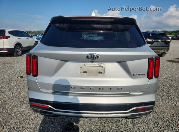 5XYRK4LF7MG059636 2021 KIA SORENTO Silver Вид ззаду