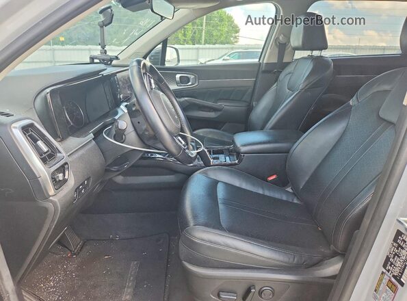 5XYRK4LF7NG135650 2022 KIA SORENTO Gray Front interior view