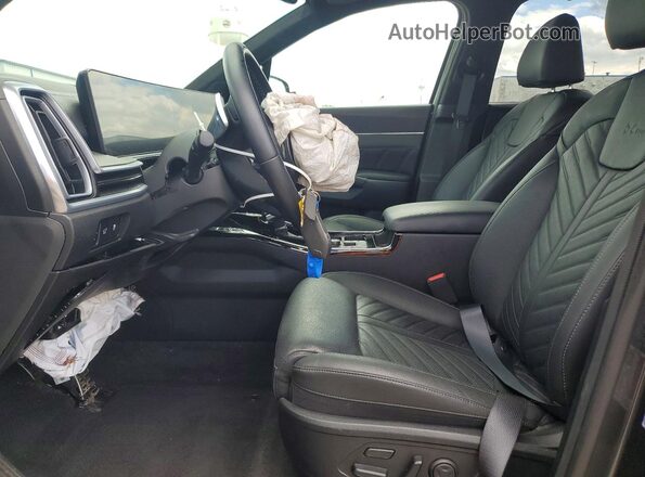5XYRKDJF4RG298474 2024 KIA SORENTO Charcoal Вид салону спереду