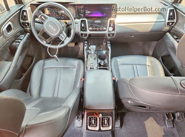 5XYRKDLF5NG142144 2022 KIA SORENTO Gray Vista del salpicadero