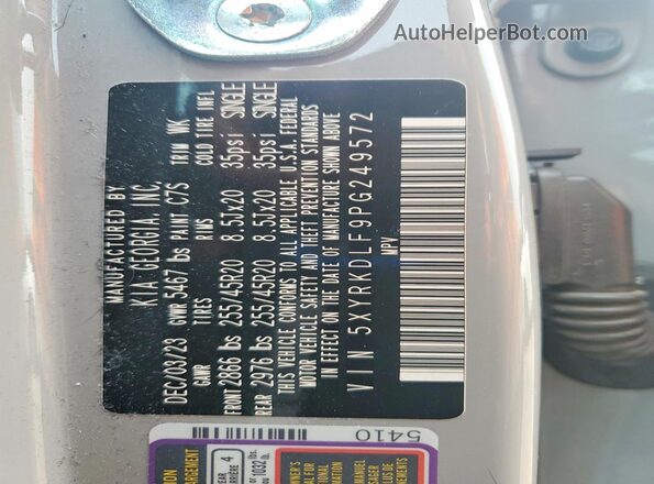 5XYRKDLF9PG249572 2023 KIA SORENTO Gray 360 interior view