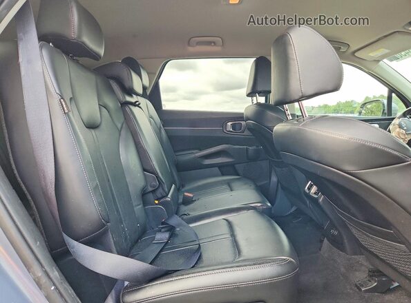 5XYRL4JC3RG270944 2024 KIA SORENTO Gray Սալոնի հետևի տեսք