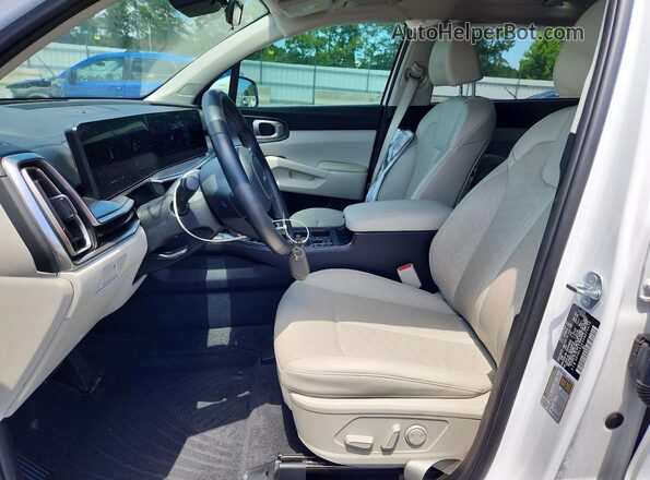 5XYRL4JC3SG373979 2025 KIA SORENTO Белый Вид салона спереди