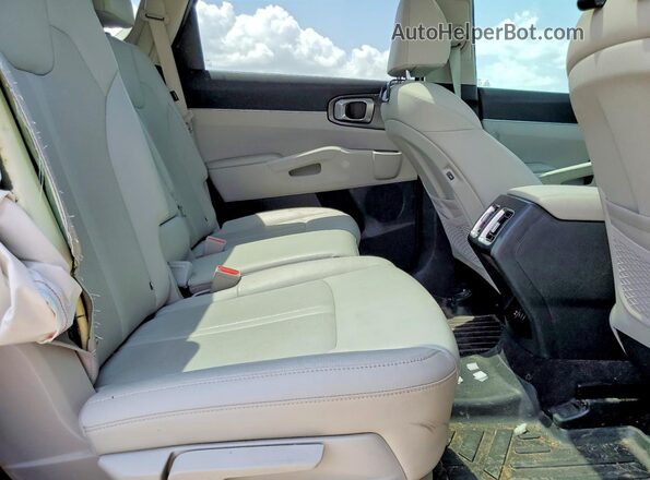 5XYRL4JCXRG299499 2024 KIA SORENTO Gray Սալոնի հետևի տեսք