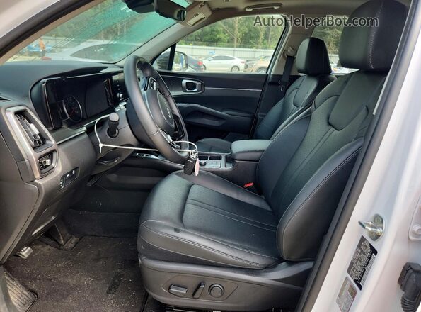 5XYRL4LC0PG172027 2023 KIA SORENTO White Widok wnętrza z przodu
