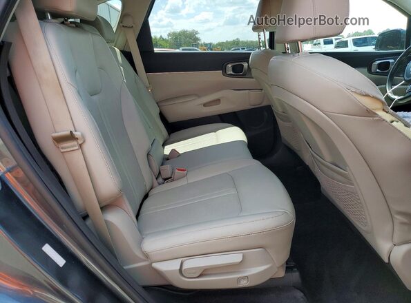 5XYRL4LC2PG203441 2023 KIA SORENTO Gray Widok wnętrza z tyłu