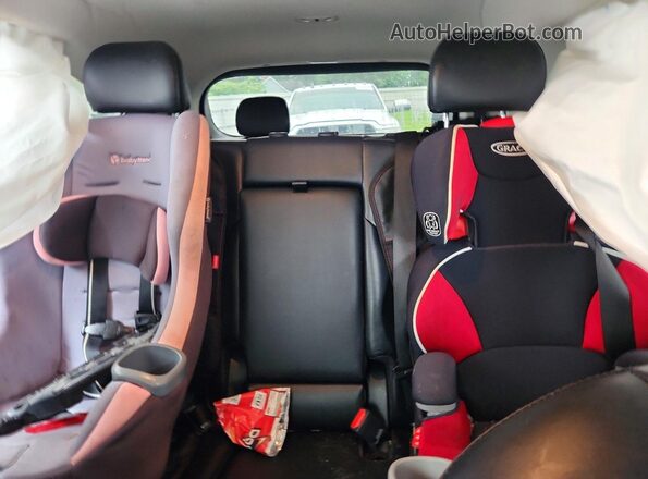 5XYRL4LC7MG009905 2021 KIA SORENTO Gold Rear seats view