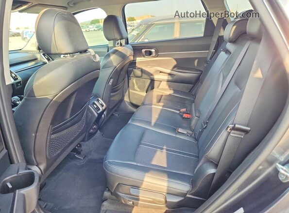5XYRL4LC8MG020315 2021 KIA SORENTO Gray Widok wnętrza z tyłu
