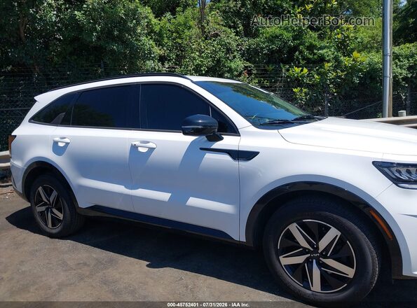 5XYRL4LCXNG129182 2022 KIA SORENTO White Widok wnętrza z tyłu