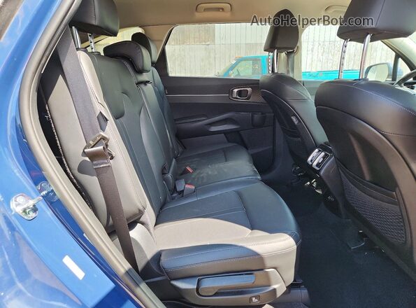 5XYRLDJC2TG422803 2026 KIA SORENTO Blue Вид задньої частини салону