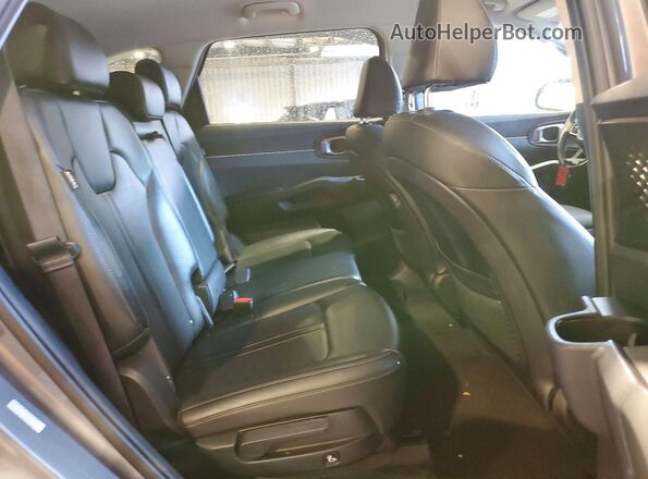 5XYRLDJC3RG258406 2024 KIA SORENTO Silver Widok wnętrza z tyłu