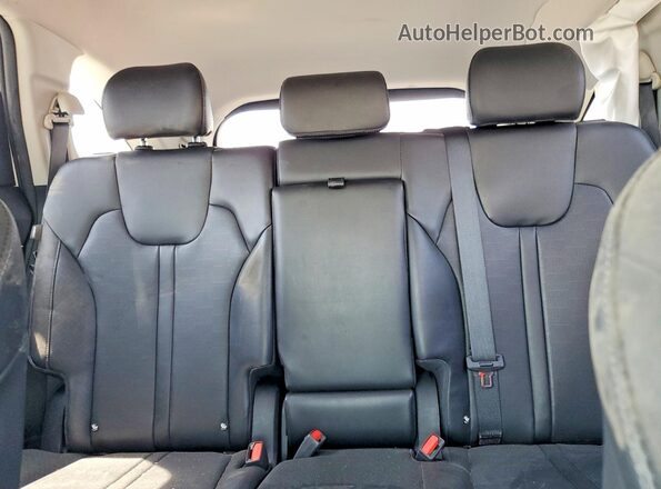 5XYRLDJC7RG285818 2024 KIA SORENTO White უკანა სავარძლების ხედი
