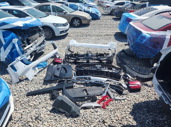 5XYRLDJC8RG256442 2024 KIA SORENTO White Vista del compartimento del motor