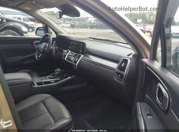 5XYRLDLC7MG002856 2021 KIA SORENTO Золотой Вид салона спереди