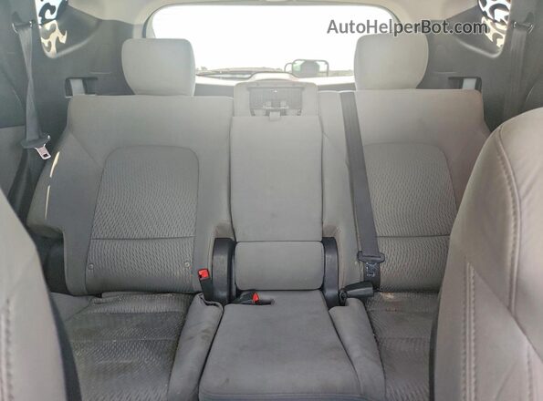 5XYZT3LB0HG434874 2017 HYUNDAI SANTA White Rear seats view