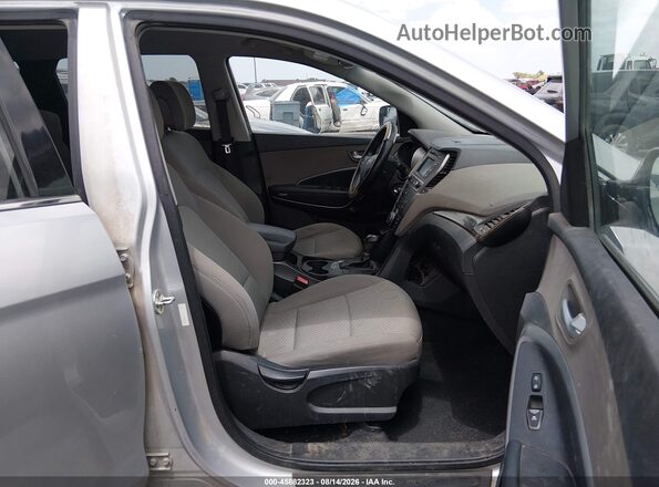 5XYZT3LB7HG495574 2017 HYUNDAI SANTA FE SPORT Серебряный Вид салона спереди