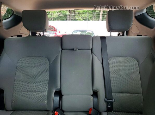5XYZT3LB9JG572001 2018 HYUNDAI SANTA Серебряный Вид задних сидений