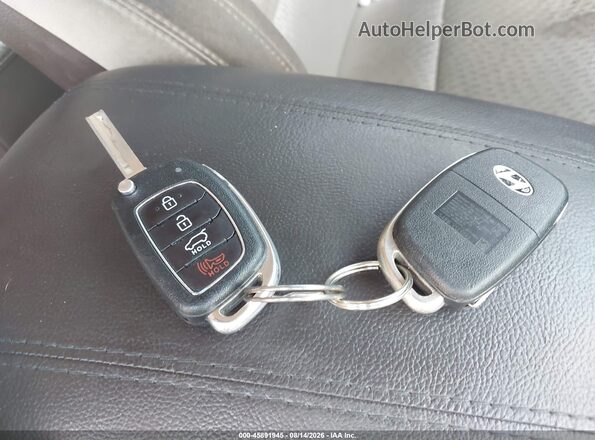 5XYZU3LBXHG491001 2017 HYUNDAI SANTA FE SPORT Темно-бордовый Вид панели приборов