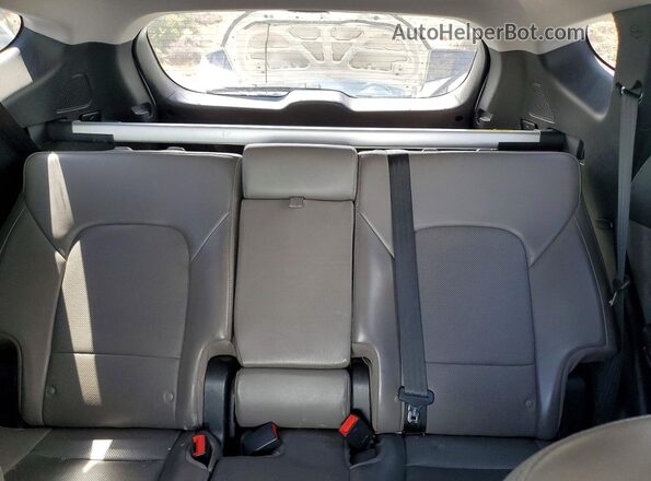 5XYZUDLB3JG554239 2018 HYUNDAI SANTA White Հետևի նստատեղերի տեսք