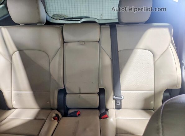 5XYZUDLB4HG469324 2017 HYUNDAI SANTA White უკანა სავარძლების ხედი