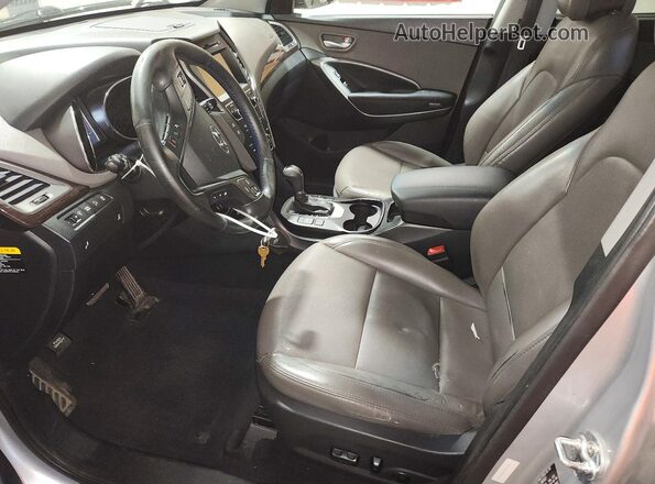 5XYZUDLB5HG390387 2017 HYUNDAI SANTA Серебряный Вид салона спереди
