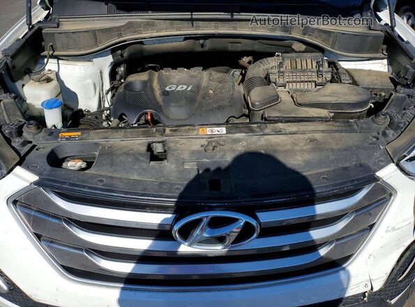 5XYZUDLB8GG370777 2016 HYUNDAI SANTA White Rear interior view