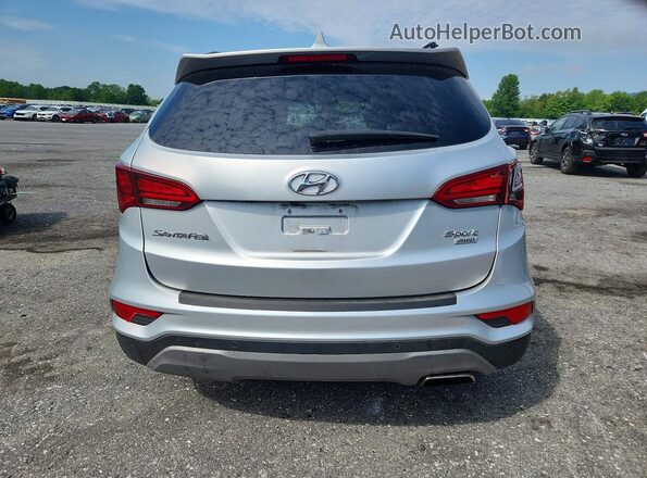 5XYZUDLB8JG529580 2018 HYUNDAI SANTA Silver Widok z tyłu