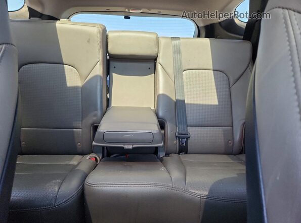 5XYZW4LA8GG341572 2016 HYUNDAI SANTA White Vista de los asientos traseros