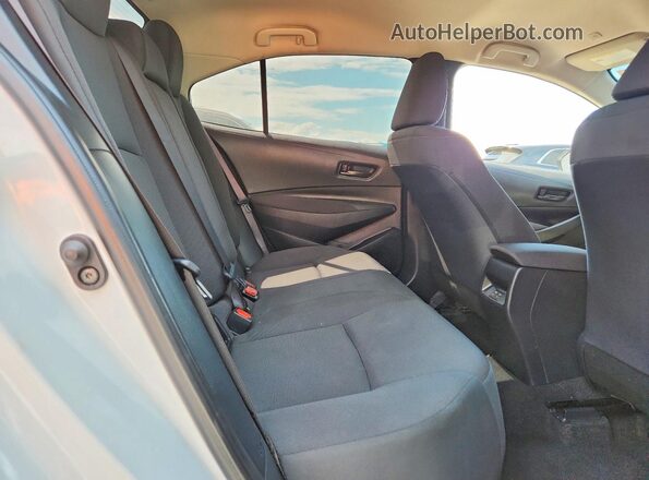 5YFB4MDE1RP098050 2024 TOYOTA COROLLA White Հետևի նստատեղերի տեսք