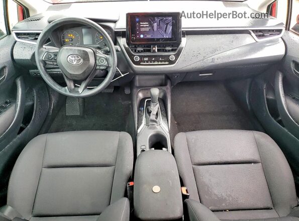 5YFB4MDE1SP243397 2025 TOYOTA COROLLA Красный Вид панели приборов