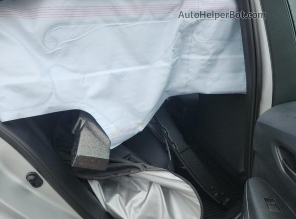 5YFB4MDE1TP477525 2026 TOYOTA COROLLA Silver Вид задніх сидінь