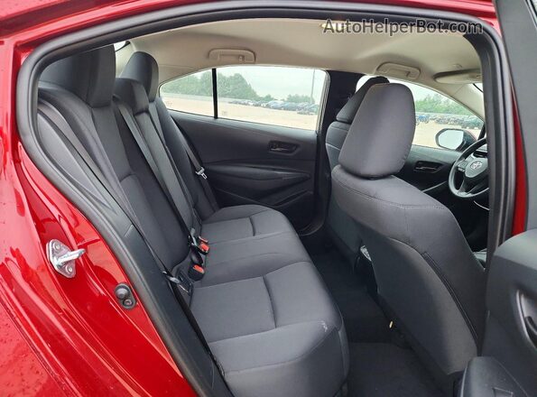 5YFB4MDE2TP390667 2026 TOYOTA COROLLA Red Widok tylnych siedzeń